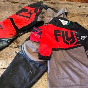 Flying F-16 Racing Gear